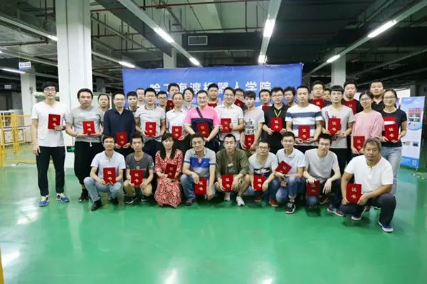 全国机械行业首届工业机器人职业技能竞赛训练营